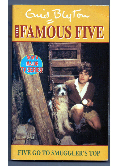 Famous Five: 4: Five Go To Smuggler's Top: Book 4