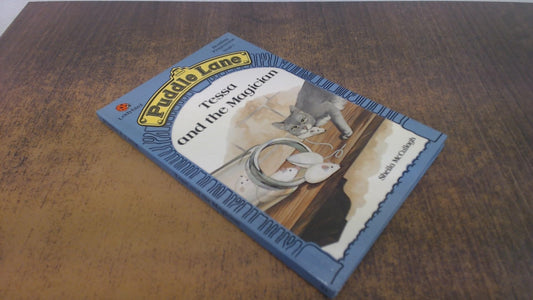 Tessa and the Magician (Ladybird Puddle Lane): 2