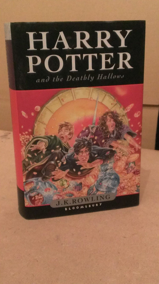 Harry Potter and the Deathly Hallows (Book 7) [Children's Edition]