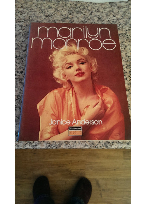 MARILYN MONROE.